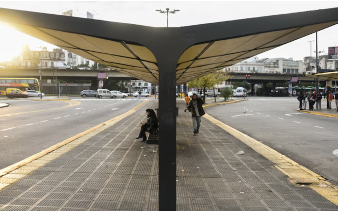 La municipalidad recibió a Egger y a vecinos, acordaron seguir dialogando en una mesa de trabajo
