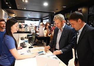 Sidecreer lanzó su nueva tarjeta con un sistema renovado y una red de terminales de pagos y cobros propia