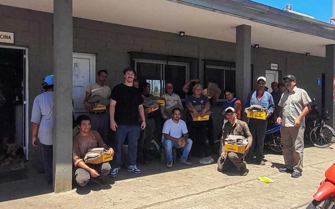 Entrega de elementos de seguridad a trabajadores del nodo productivo “campo el abasto”