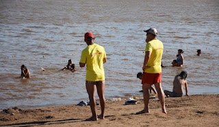 “Verano seguro”: Capacitación para guardavidas sobre estrategias preventivas en aguas recreativas