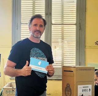 Joaquín Benegas Lynch votó en La Paz: “Tenemos la enorme oportunidad de defender nuestra libertad”
