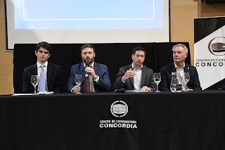 La empresa Humming Airways realizó su presentación en Concordia