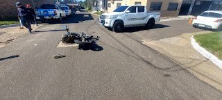 Motociclista herido al chocar con una camioneta