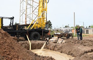 Invierten más de $200 millones en obras de agua para solucionar problemas en los barrios