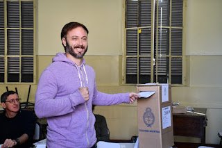 Elecciones legislativas: Votó el intendente Francisco Azcué