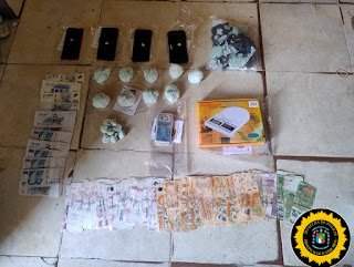 Allanamientos en simultáneos con secuestro de estupefacientes, importante suma de dinero y nueve personas detenidas