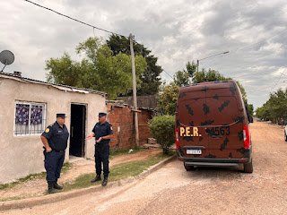 Ocho allanamientos en barrio Los Pájaros por conflictos entre vecinos
