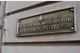 Abogados entrerrianos presentaron un hábeas corpus contra el DNU de Milei que faculta a la SIDE a detener personas
