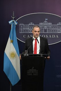 El Gobierno anunció la implementación en todo el país de un QR para ver al instante los precios de los medicamentos