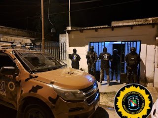 Allanamientos positivos: tres detenidos, secuestro de cocaína fraccionada, dinero  y celulares