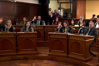 El acalorado debate en el Concejo por el cierre de la Radio Pública