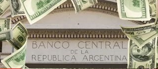 El Gobierno avanzó con medidas para flexibilizar el cepo cambiario
