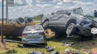 Autovía 14: volcó una camioneta que remolcaba un tráiler