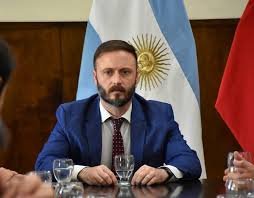 La Justicia confirmó que Francisco Azcué no puede presidir la UCR
