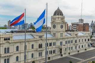Inician sumario a trabajadora que faltó casi 300 veces y la instan a devolver más de $7 millones