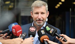 Frigerio celebró la baja de retenciones y afirmó que “la Argentina está en la dirección correcta”