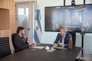 Obras en marcha y proyectos turístico para Concordia fueron los temas abordados en el encuentro del gobernador con Azcué