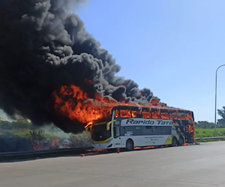 Se incendió un micro de pasajeros en cercanías de San José, no hay heridos