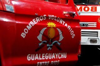 Un hombre de 63 años murió calcinado tras chocar contra un puente