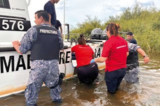 Prefectura rescató con vida a mujer que cayó al río desde el puente internacional Colón – Paysandú