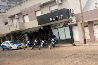 Empujones en el Sindicato de la Fruta entre partidarios de Camejo y Amaro. Fiscalía puso guardia policial y nadie puede entrar a la sede
