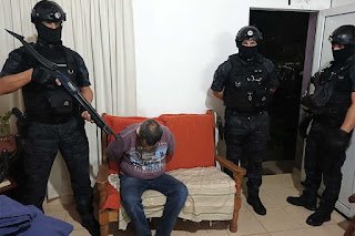 Un hombre con un arma se atrincheró en Colón. Grupo de elite de la policía logró entrar y desarmarlo