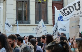 Docentes universitarios entrerrianos: Una semana de paro total